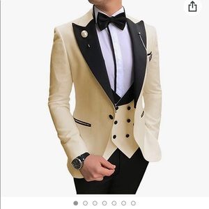 Men’s Aesido 3 piece suit.